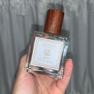 BE LAYERED First Kiss